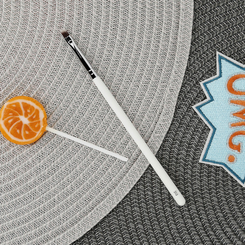 ilū 513 Ścięty pędzel do kresek #4