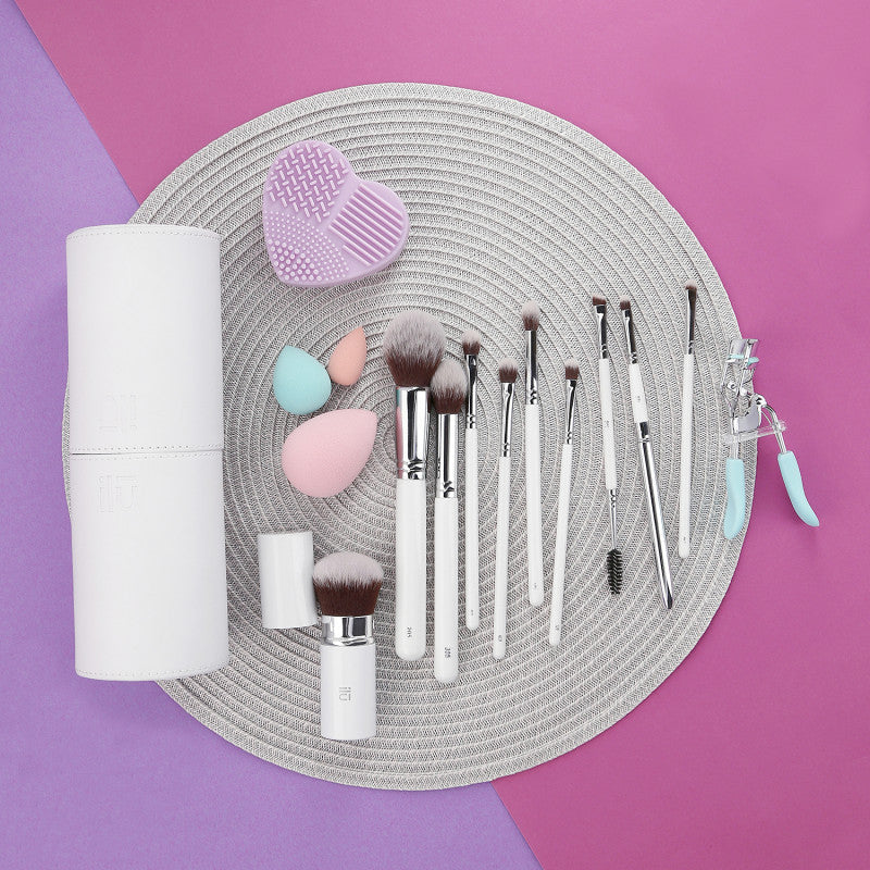 ilū Set Mit Makeup Pinseln, Schwämme, Pinselhalter, Reinigungspad Und Wimpernzwinge #4